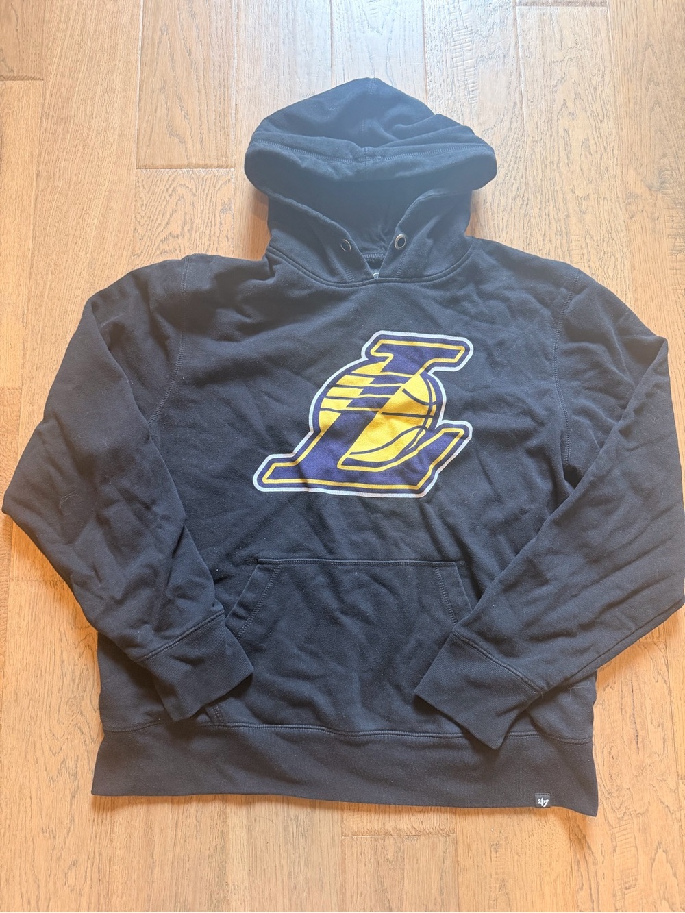 '47 Men's Los Angeles Lakers Black Hoodie with Yellow Logo